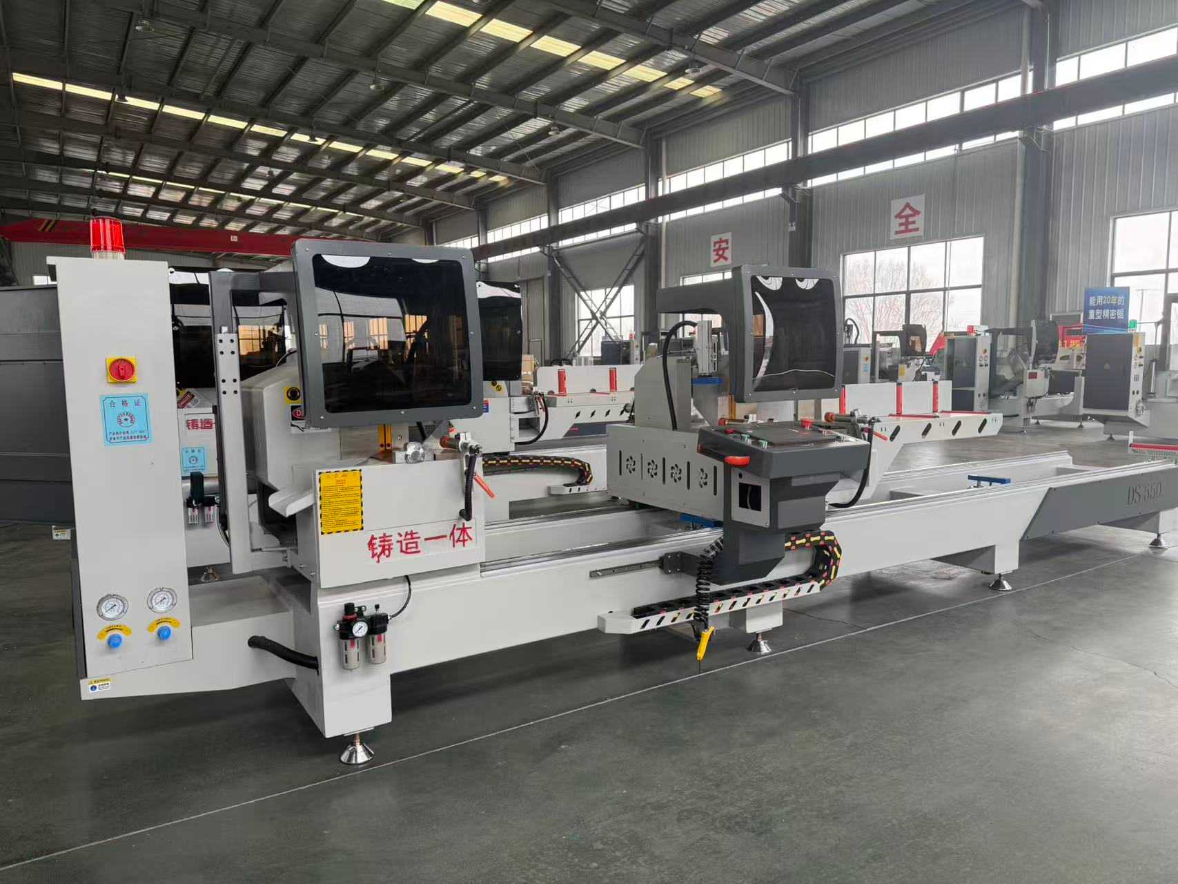 550 CNC internal swivel 45-degree at 90-degree na precision saw