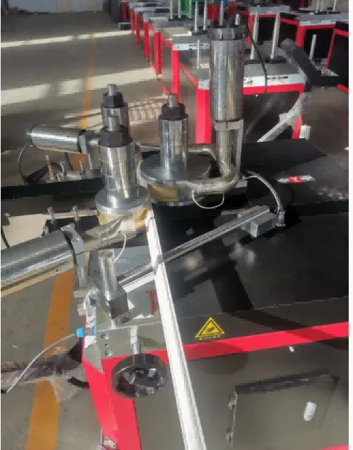 CNC Bending Machine para sa Aluminum at PVC na Window/Door Profile