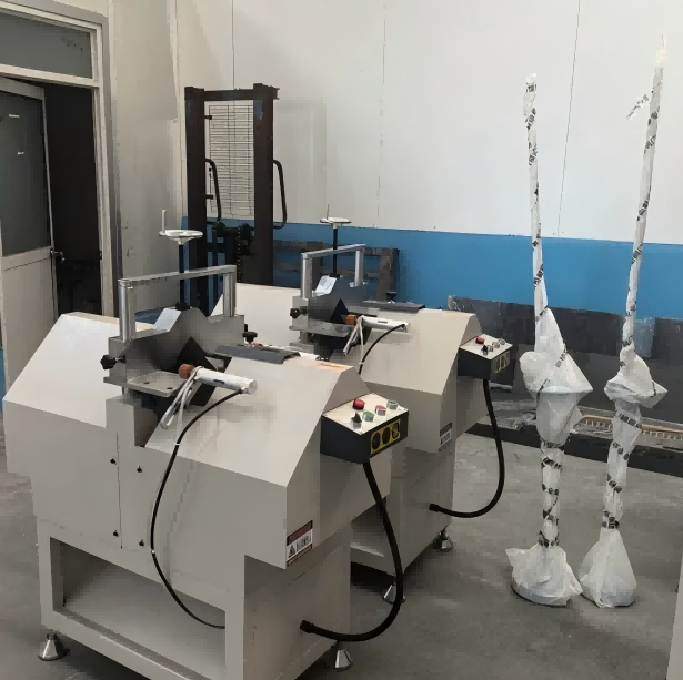 Heavy-Duty Precision Glazing Bead Cutting Machine para sa UPVC Windows