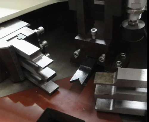 Cnc Four Head Corner Crimping Machine Clm4s