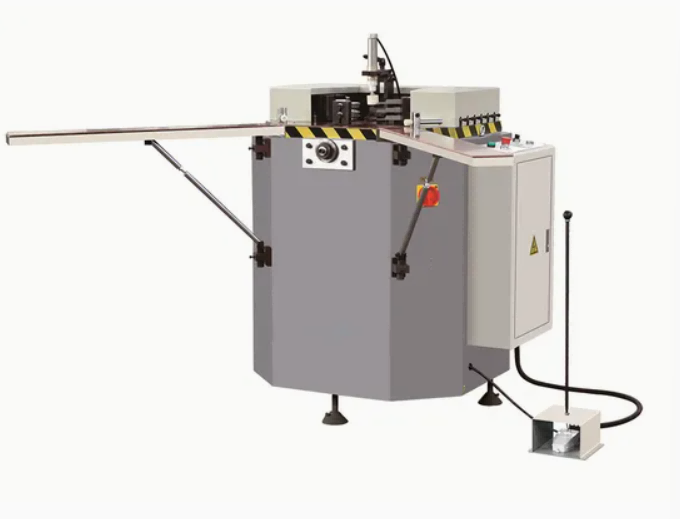 pang-industriya na Grade 100mm x 3500mm High-Precision na Single Head Aluminum Window at Door Corner Crimper